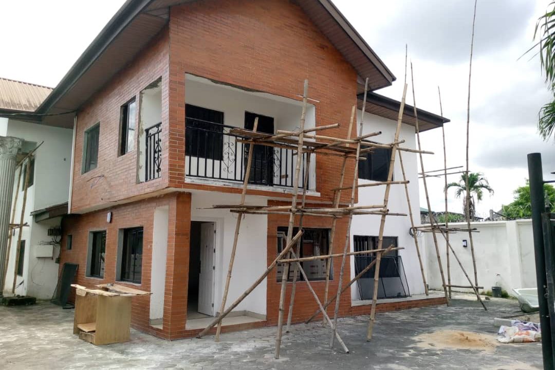 To Let 4 Bedroom Duplex with BQ