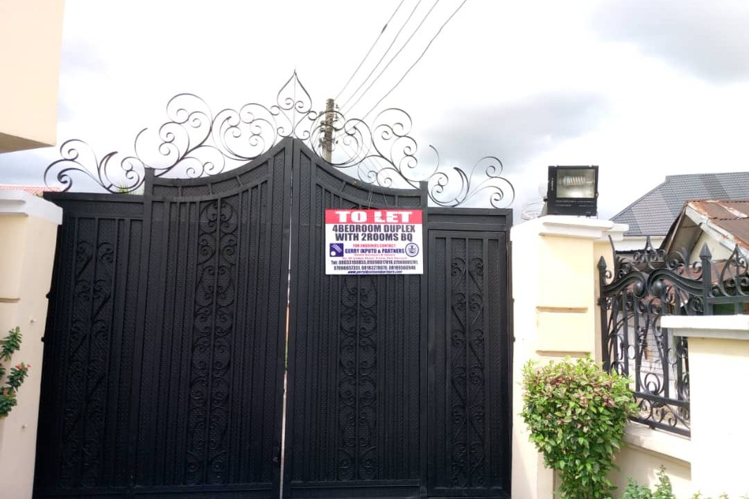 To Let 4 Bedroom Duplex with BQ